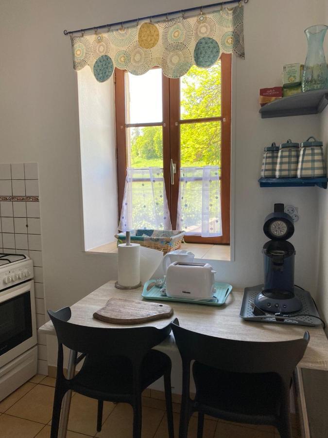 Petit Cocon Au Coeur Du Morvan Montreuillon エクステリア 写真